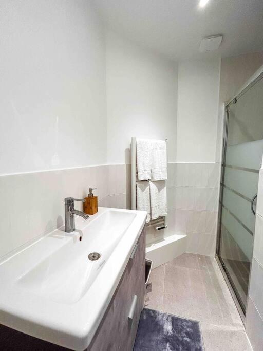 Apartmán La Vie Est Belle A Montreuil Wi-Fi & Metro 9 Parking Gratuit Exteriér fotografie